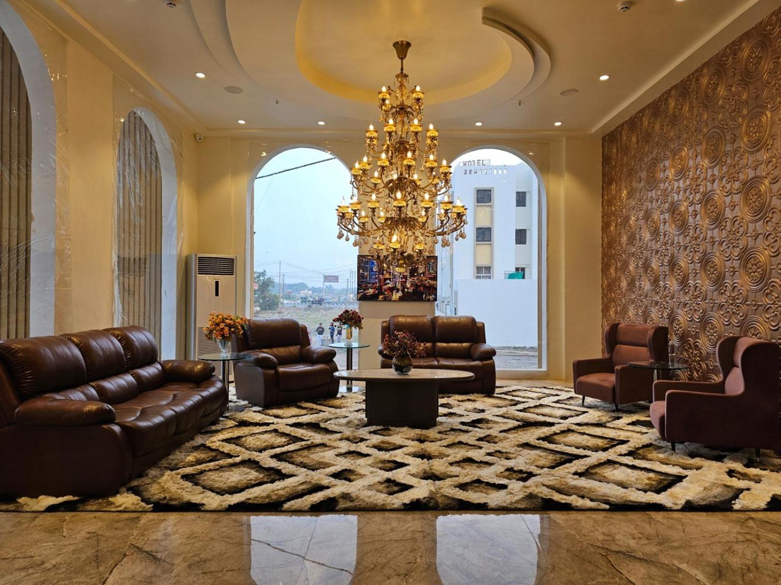 فندق The S Crown Somnāth المظهر الخارجي الصورة